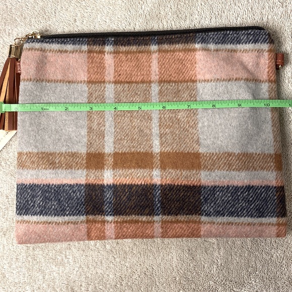 NWT Plaid Crossbody Purse/Wristlet - Picture 5 of 6